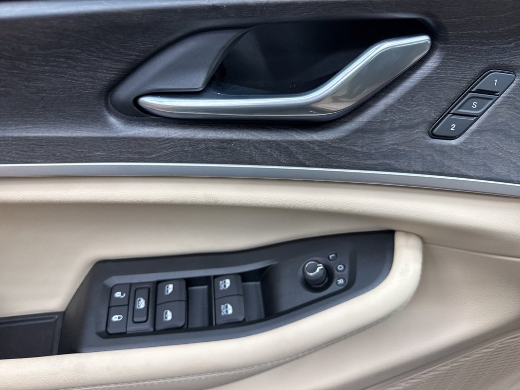 New 2025 Jeep Grand Cherokee L Limited w/ Luxury Tech Group II image 10