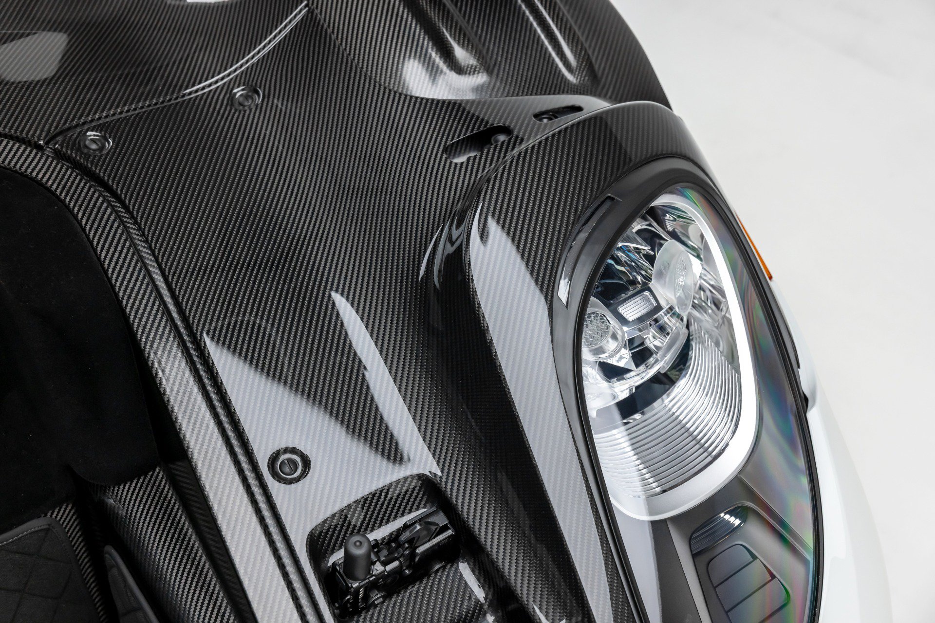 Used 2015 Porsche 918 Spyder AWD/4WD image 22