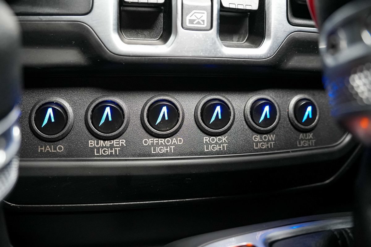 Used 2025 Jeep Wrangler Unlimited Sport AWD/4WD image 31
