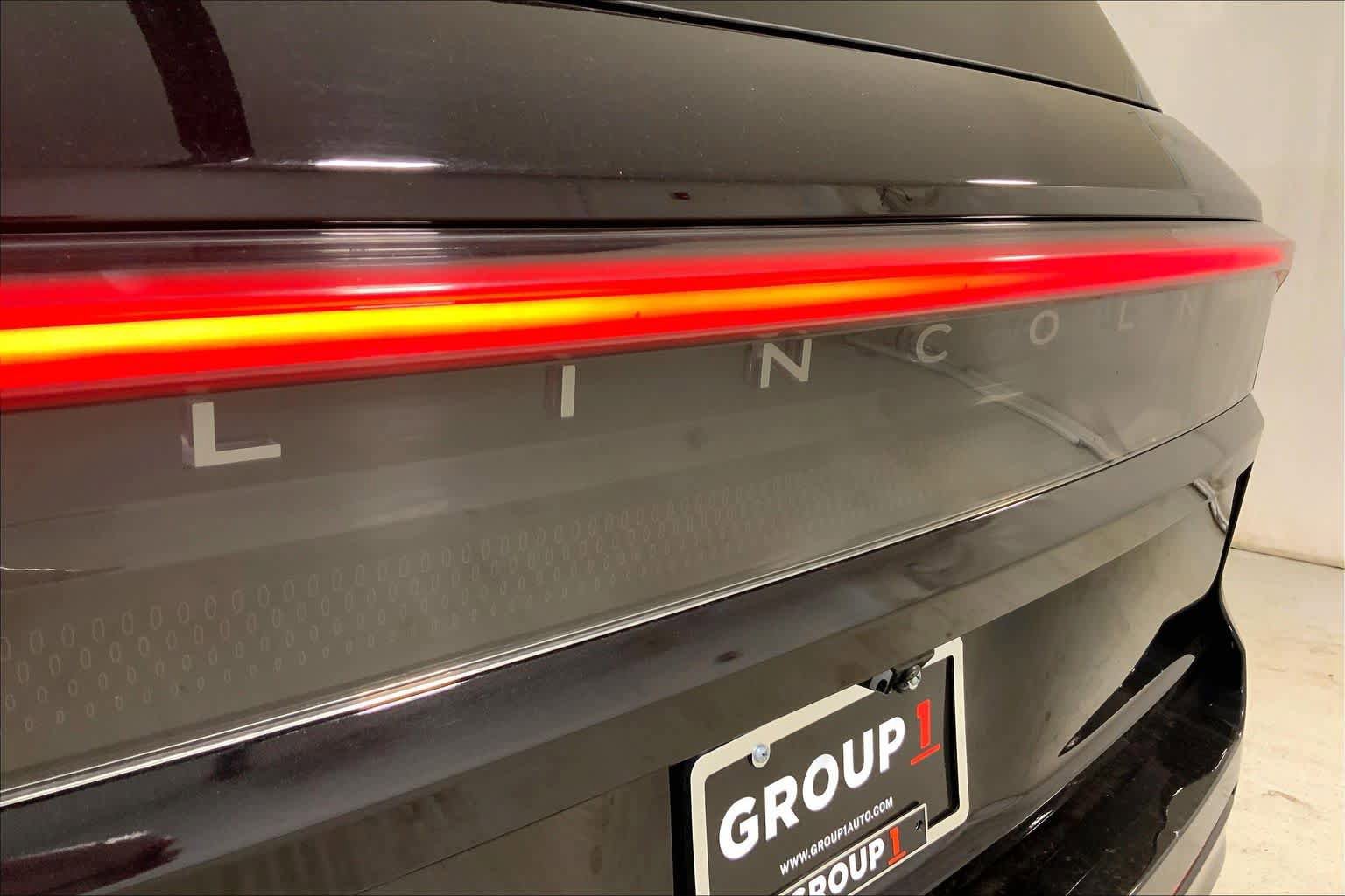Used 2025 Lincoln Navigator Reserve image 29