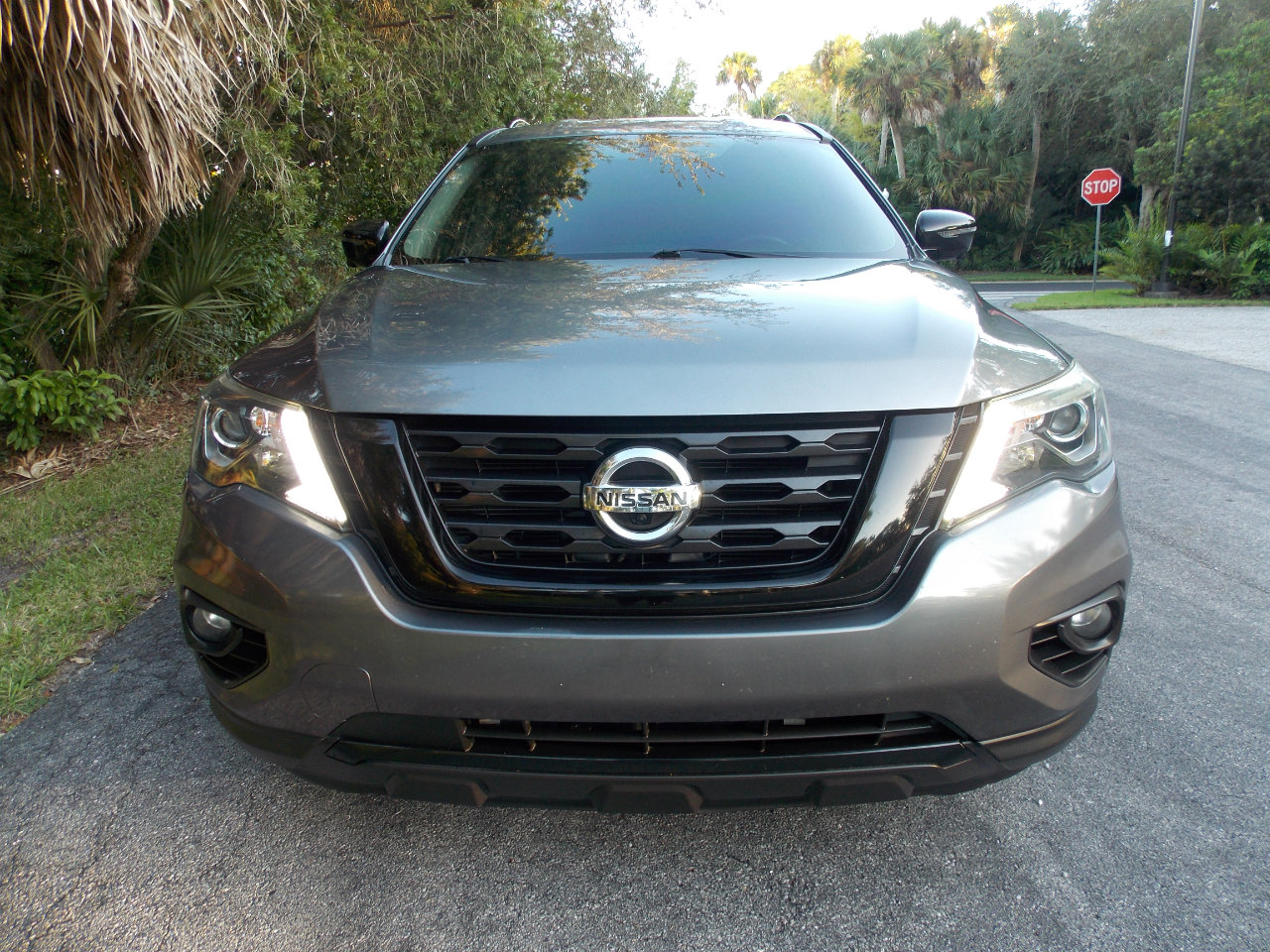 Used 2018 Nissan Pathfinder SL w/ Midnight Edition Package image 15