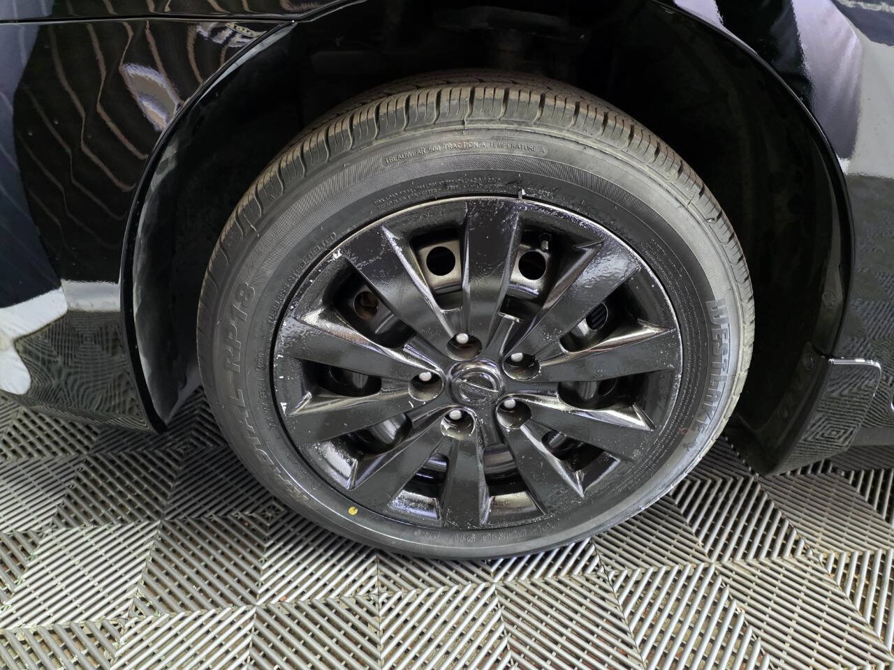 Used 2015 Nissan Sentra S image 31