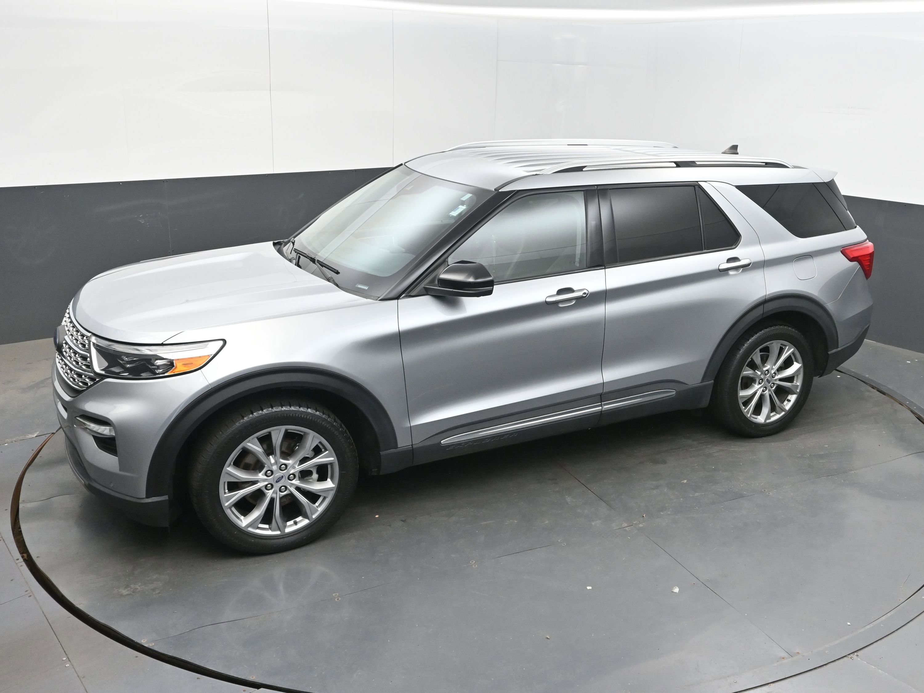 Used 2021 Ford Explorer Limited w/ Equipment Group 301A image 36