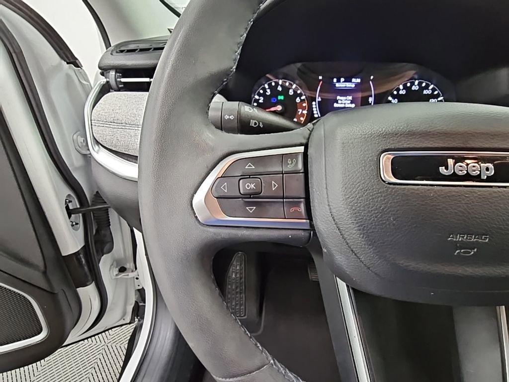 Used 2022 Jeep Compass Latitude image 27