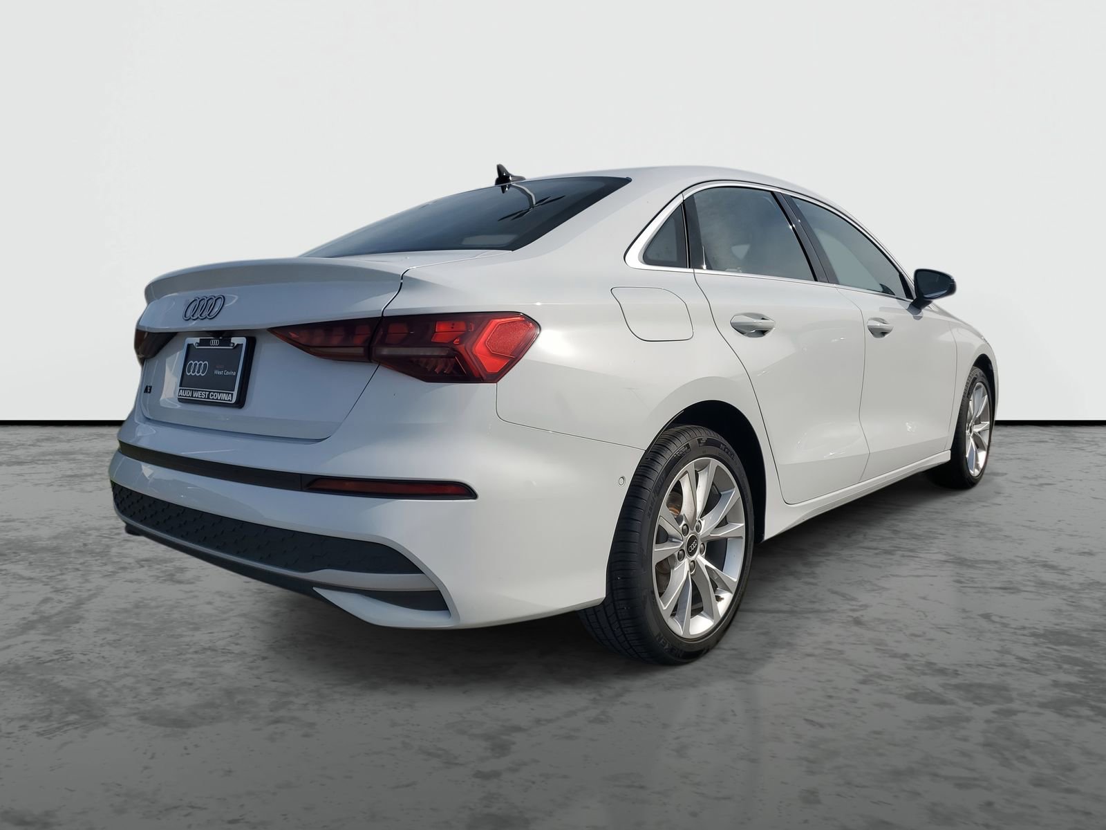 Used 2025 Audi A3 2.0T Premium AWD/4WD image 4