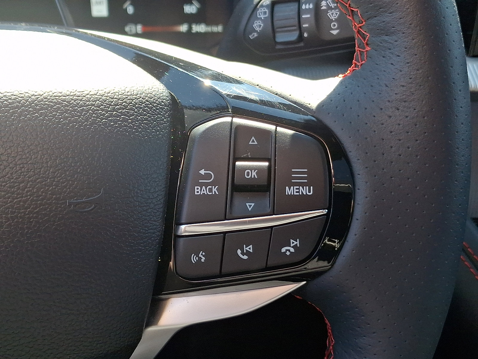 Certified 2025 Ford Explorer ST-Line w/ Premium Package image 24