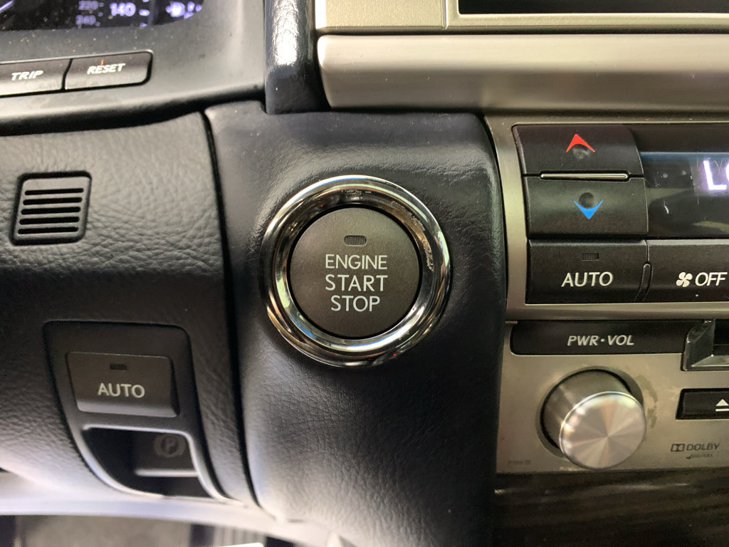Used 2014 Lexus LS 460 w/ Comfort Package RWD image 17