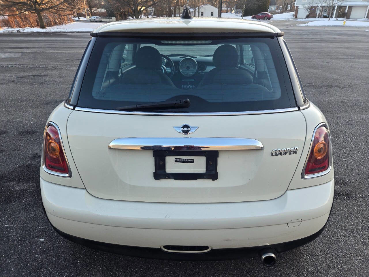 Used 2010 MINI Cooper Hardtop image 8