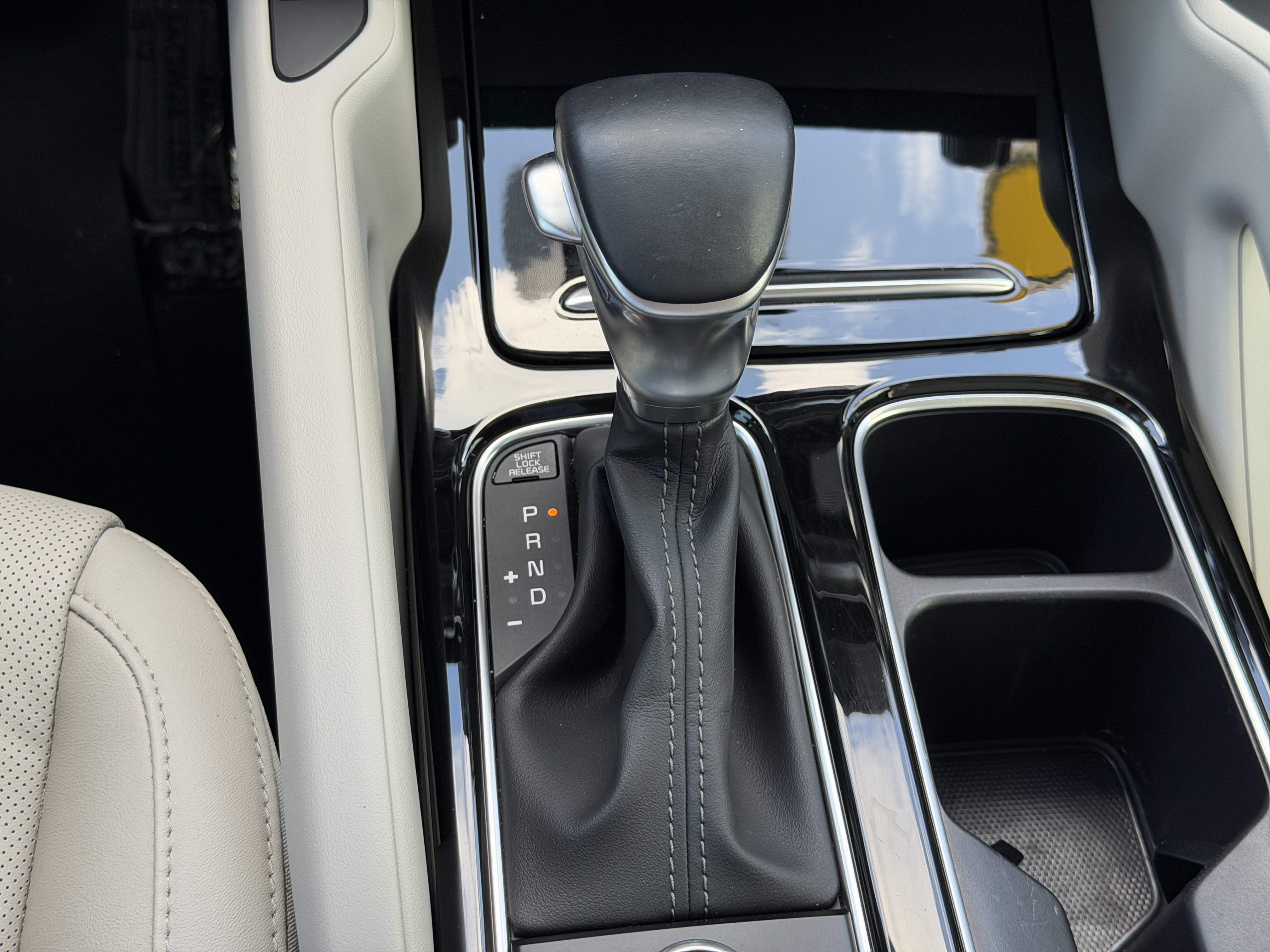 Used 2022 Kia Telluride S image 27