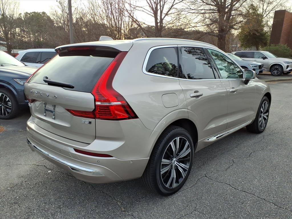 Certified 2023 Volvo XC60 B5 Plus w/ Climate Package image 3