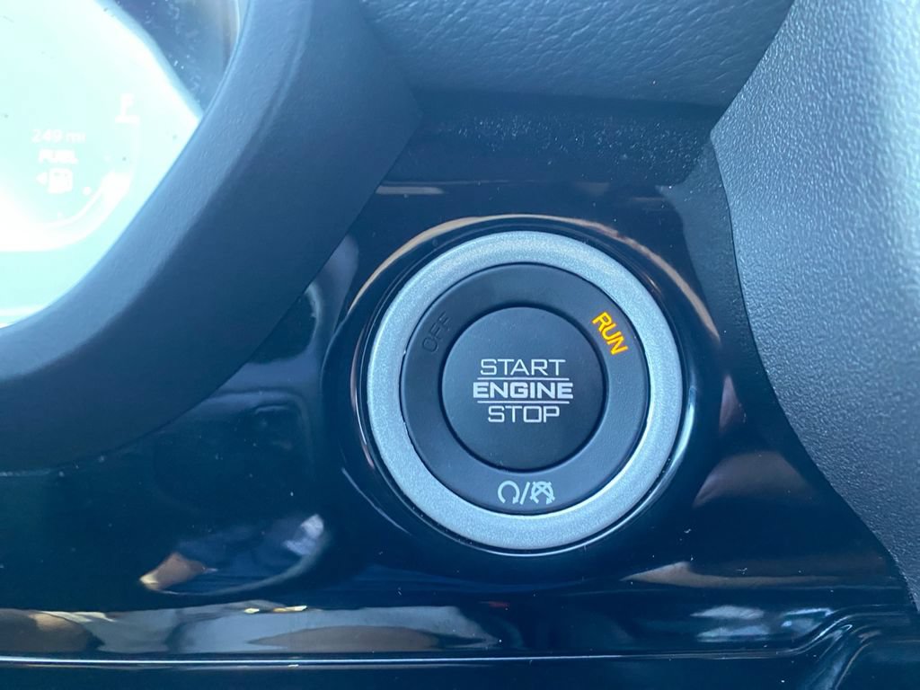 Used 2025 RAM 1500 Laramie RWD image 17