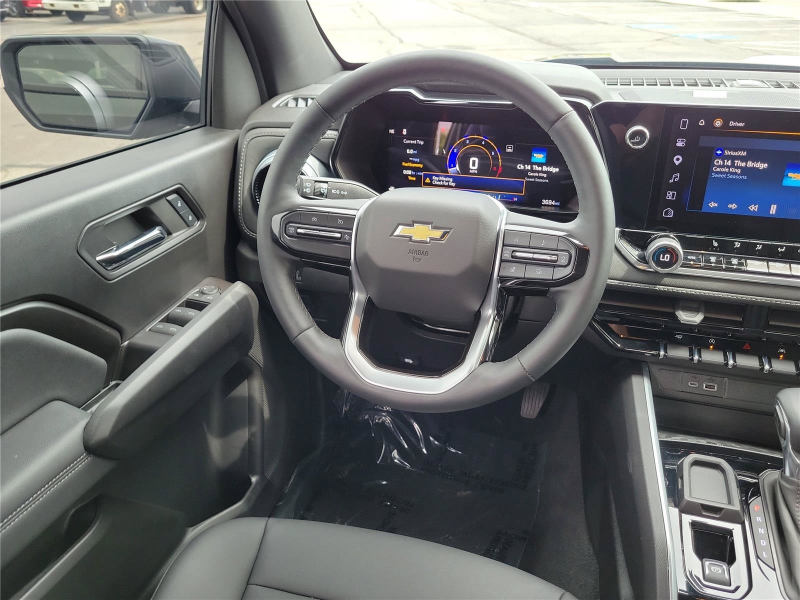 Used 2024 Chevrolet Colorado LT w/ LT Convenience Package III RWD image 11