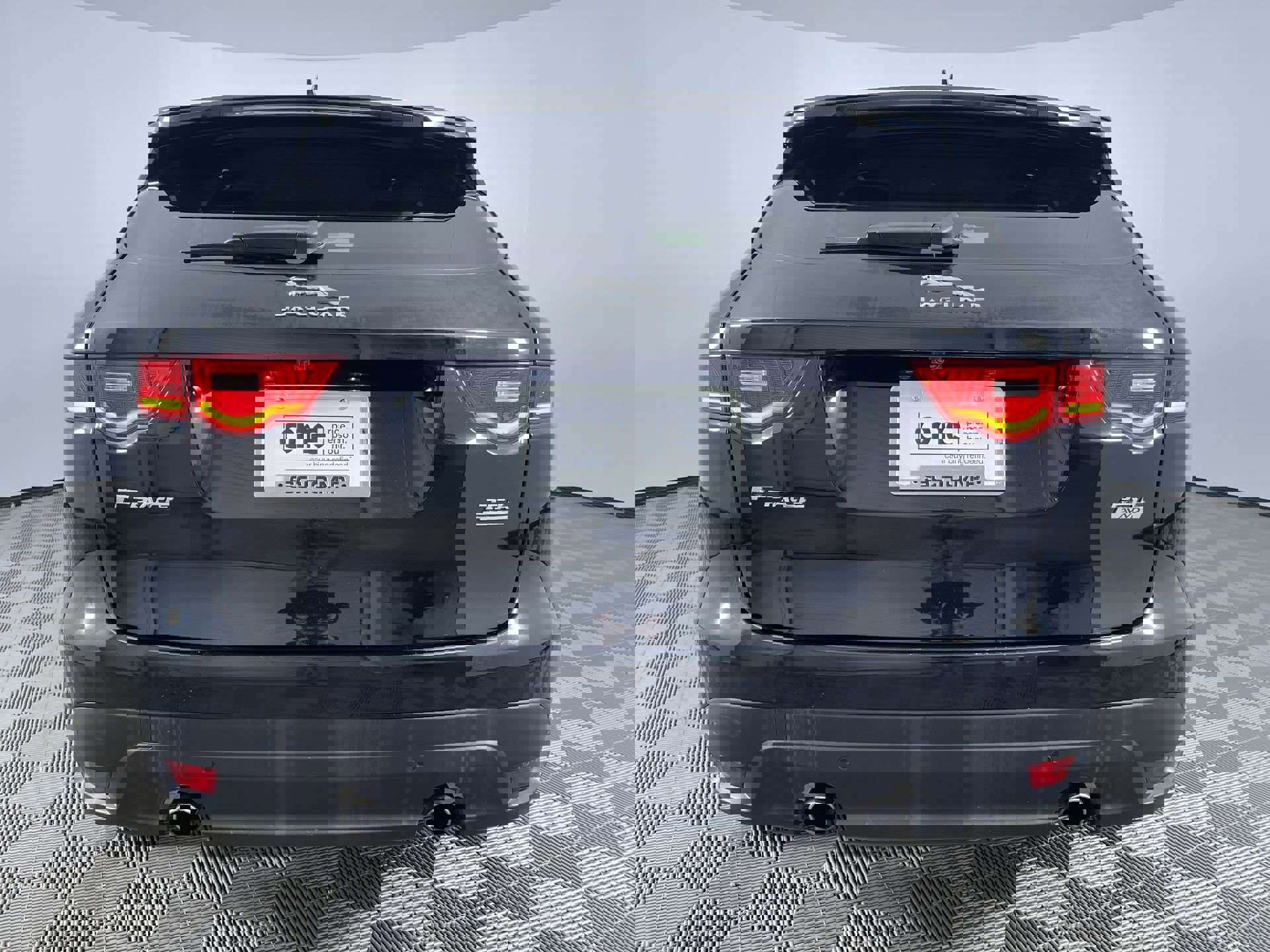 Used 2020 Jaguar F-PACE Prestige image 24