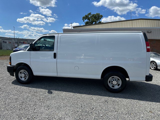Used 2017 Chevrolet Express 2500 RWD image 14