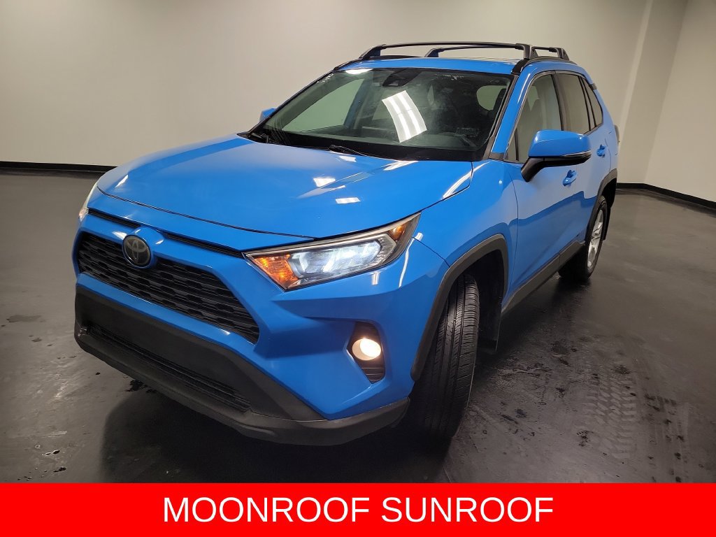 Used 2019 Toyota RAV4 XLE w/ All Weather Liner Package AWD/4WD image 4