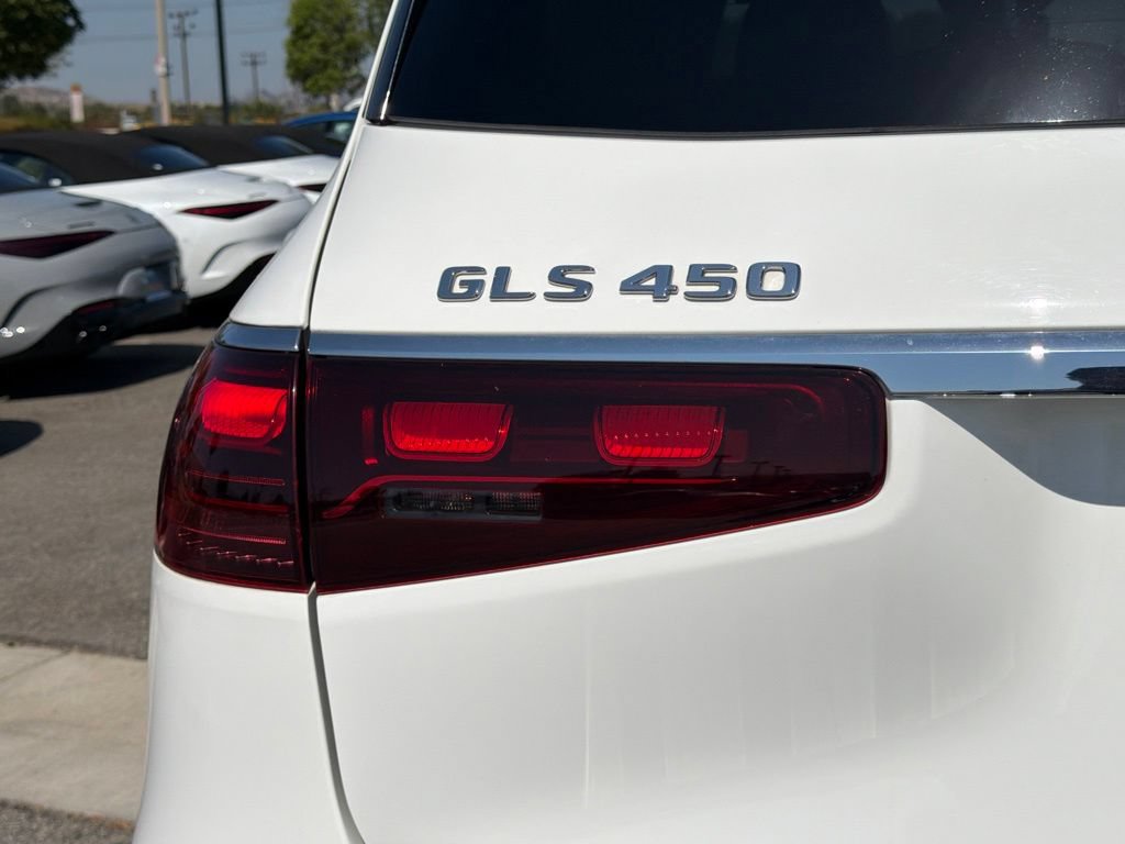 Used 2024 Mercedes-Benz GLS 450 4MATIC image 13