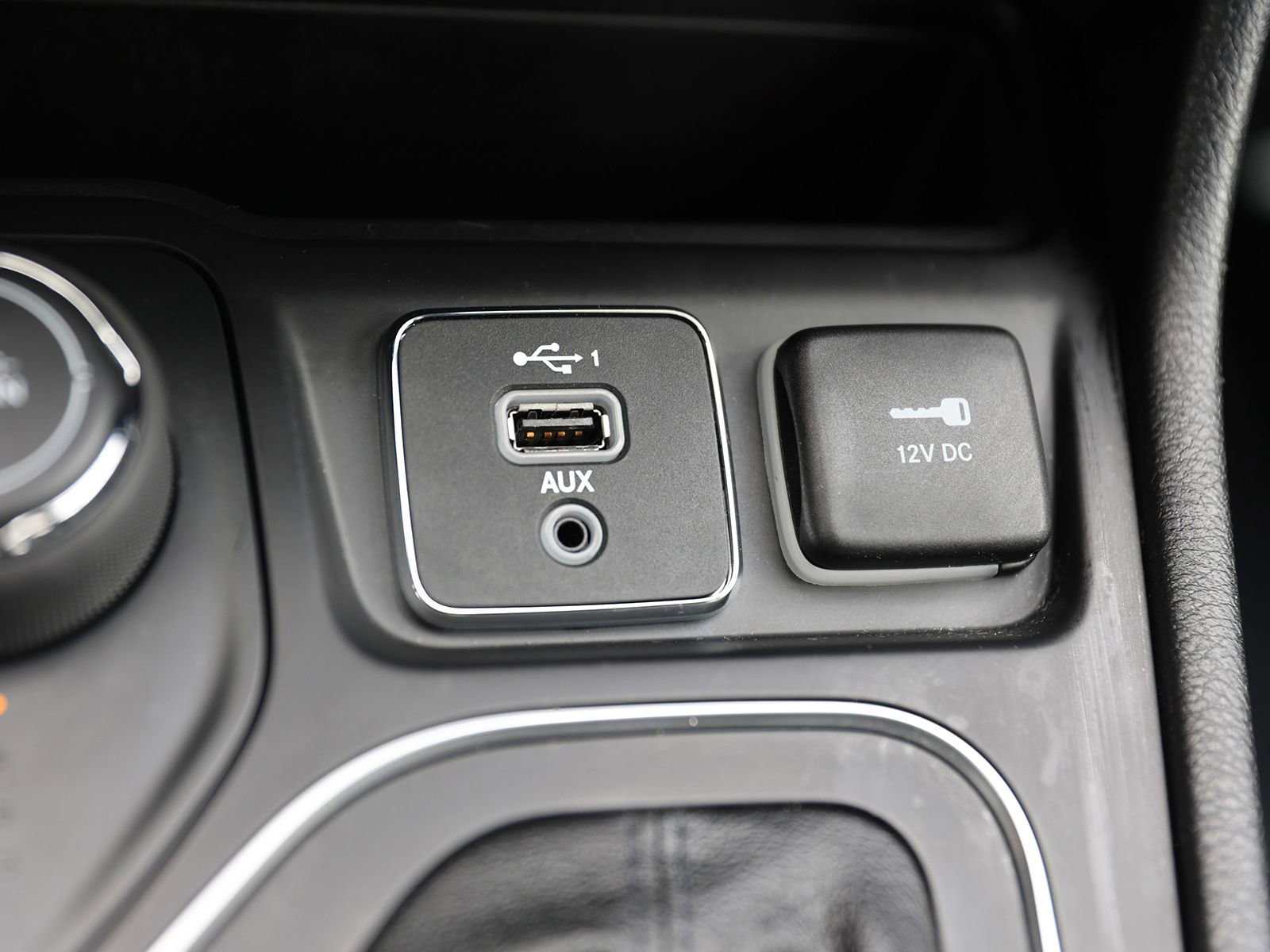 Used 2021 Jeep Cherokee Latitude Lux w/ Comfort/Convenience Group image 31