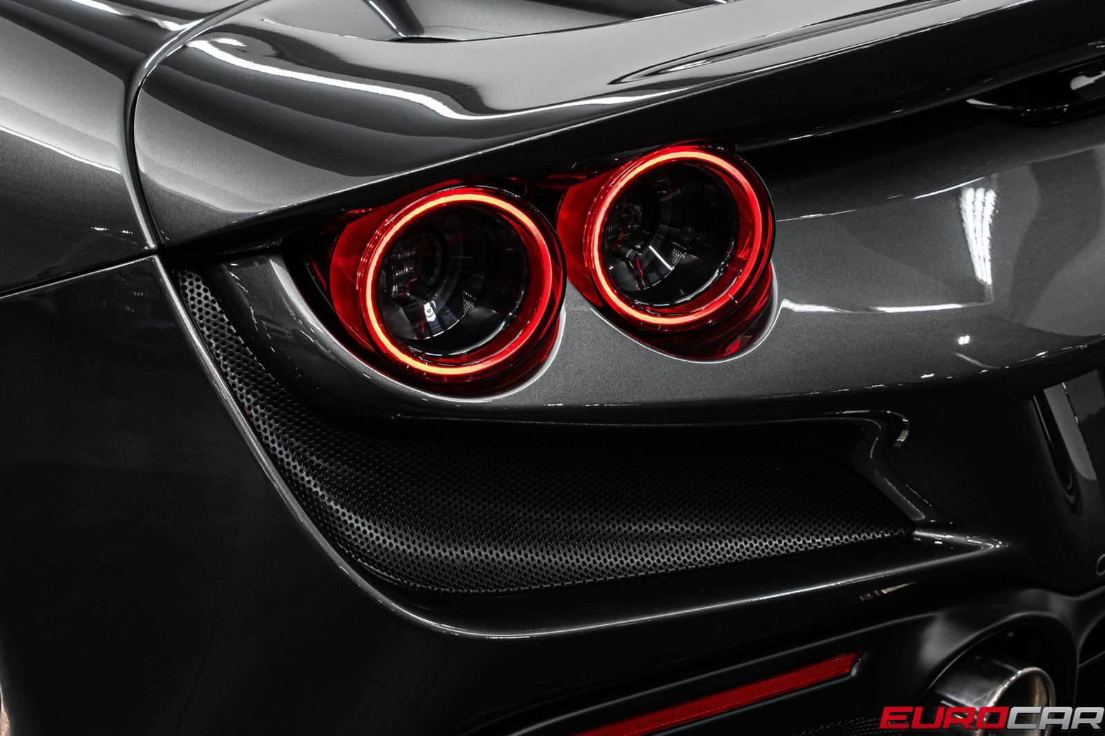 Used 2021 Ferrari F8 Tributo RWD image 22