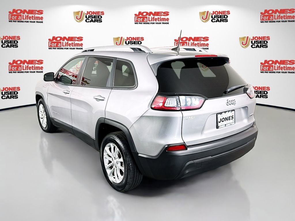 Used 2021 Jeep Cherokee Latitude w/ Mopar Interior Package FWD image 2