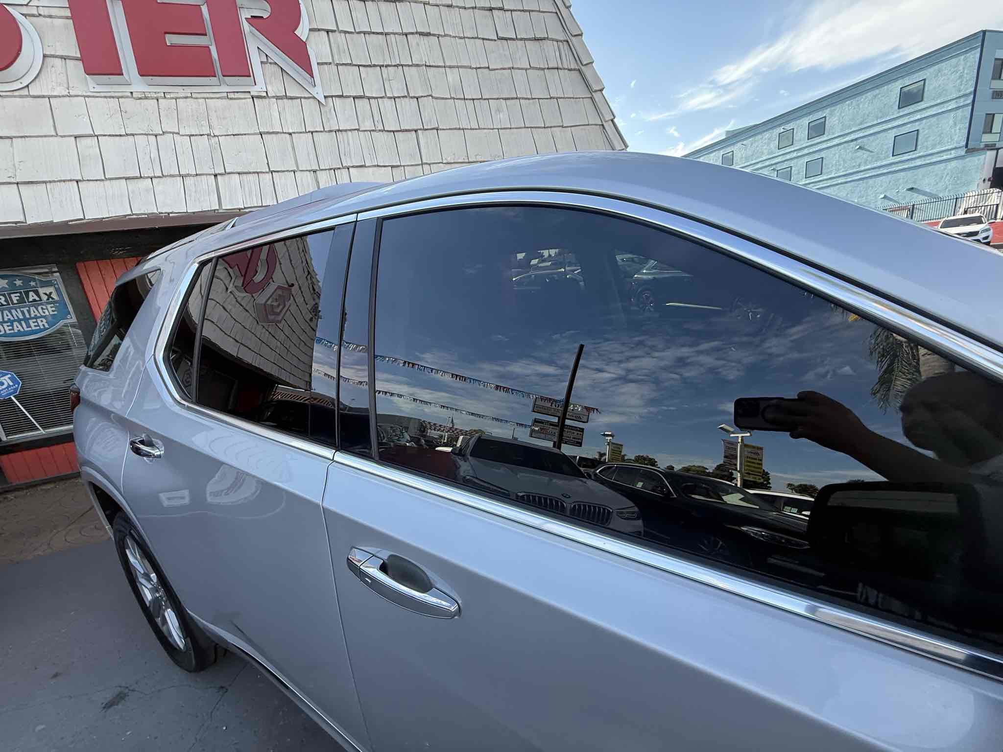 Used 2018 Chevrolet Traverse Premier image 40