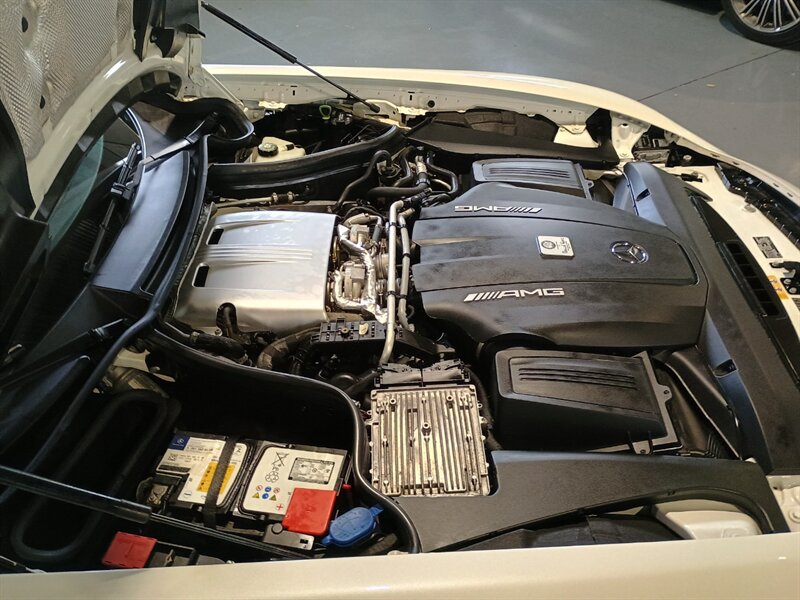 Used 2018 Mercedes-Benz AMG GT Roadster image 38