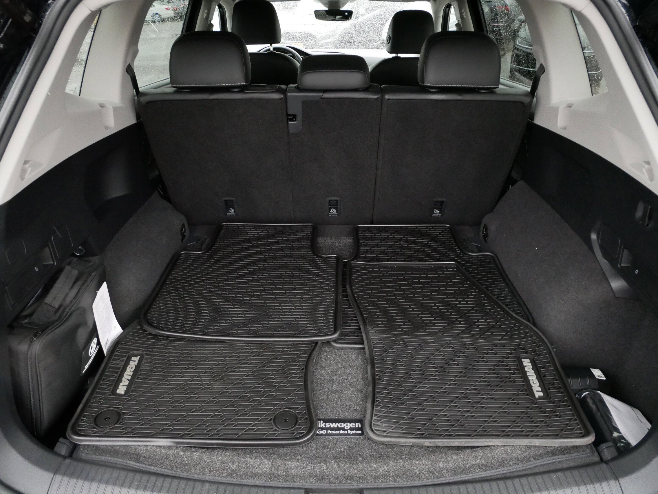 Certified 2022 Volkswagen Tiguan SE w/ Panoramic Sunroof Package image 18