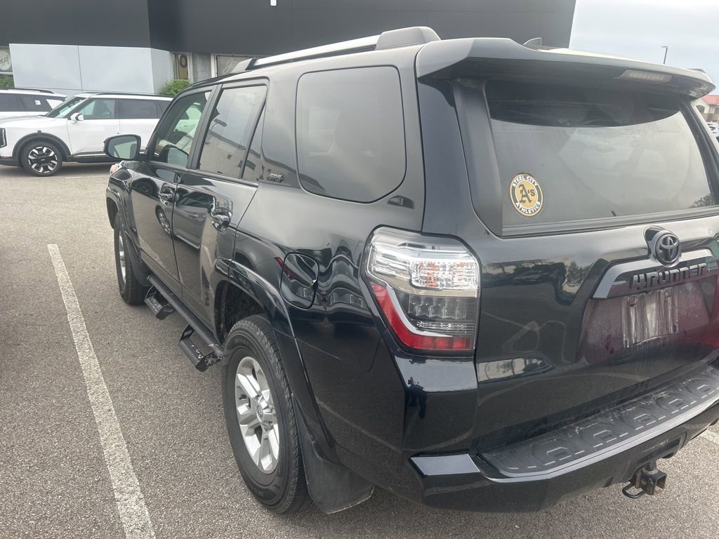 Used 2023 Toyota 4Runner SR5 Premium w/ Moonroof Package AWD/4WD image 4