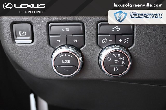 Used 2023 GMC Sierra 1500 Elevation w/ LPO, Elevation Black Package AWD/4WD image 15