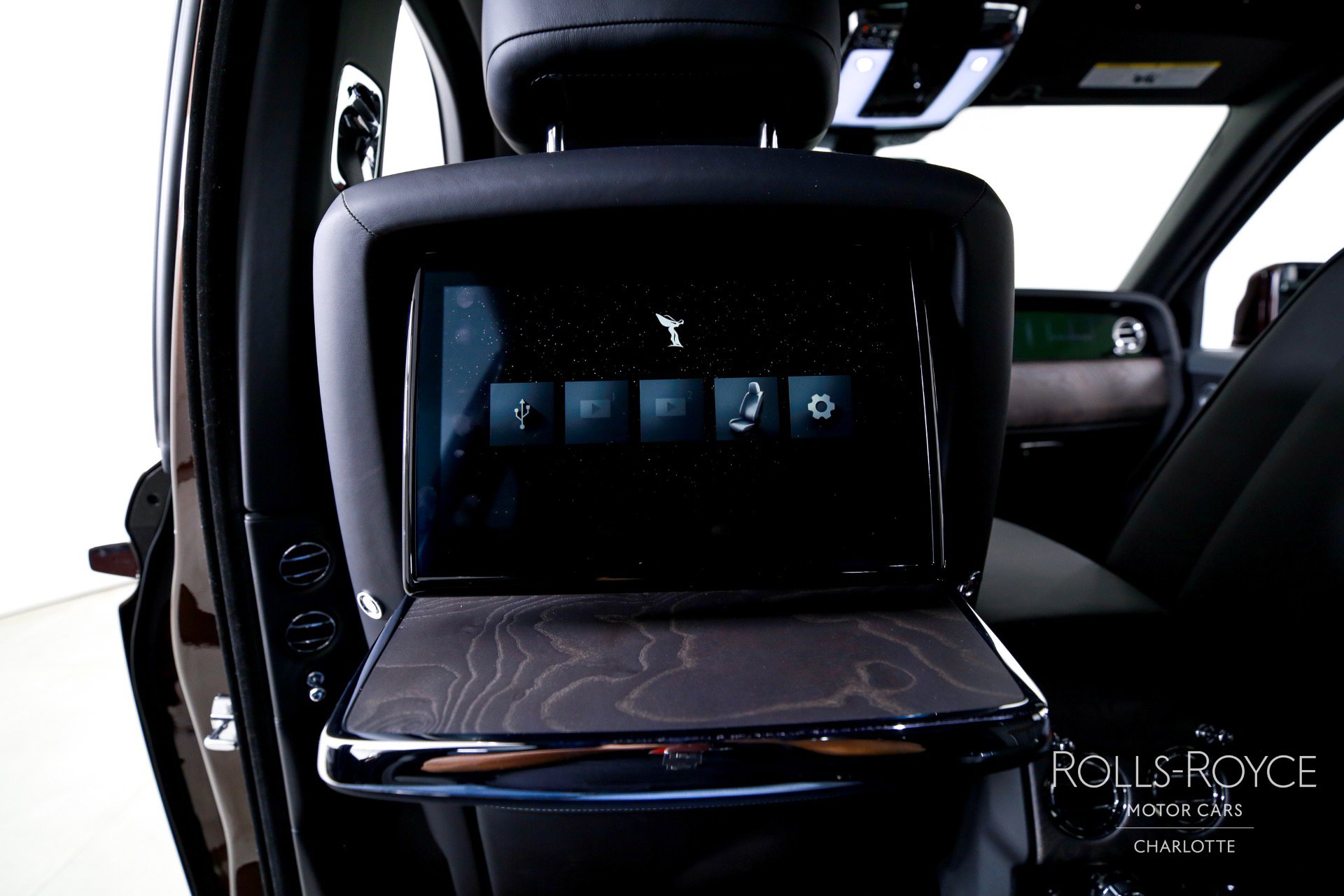 Certified 2025 Rolls-Royce Cullinan image 21