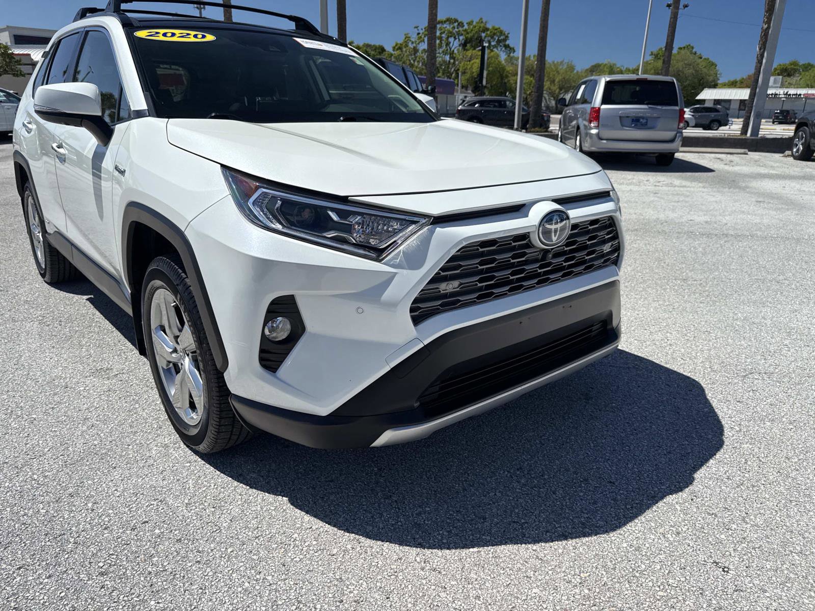 Used 2020 Toyota RAV4 Limited image 9