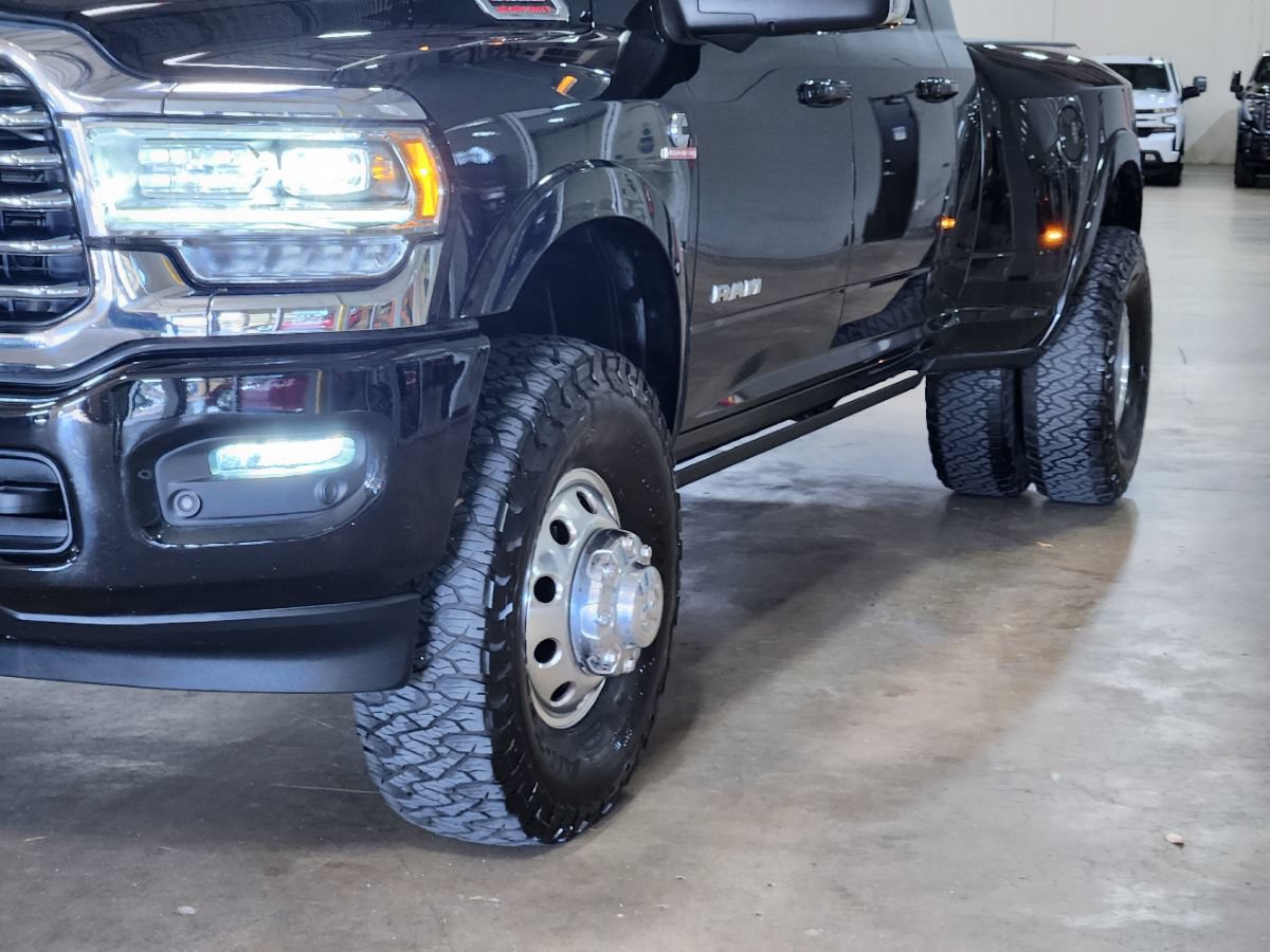 Used 2024 RAM 3500 Limited w/ Towing Technology Group AWD/4WD image 16