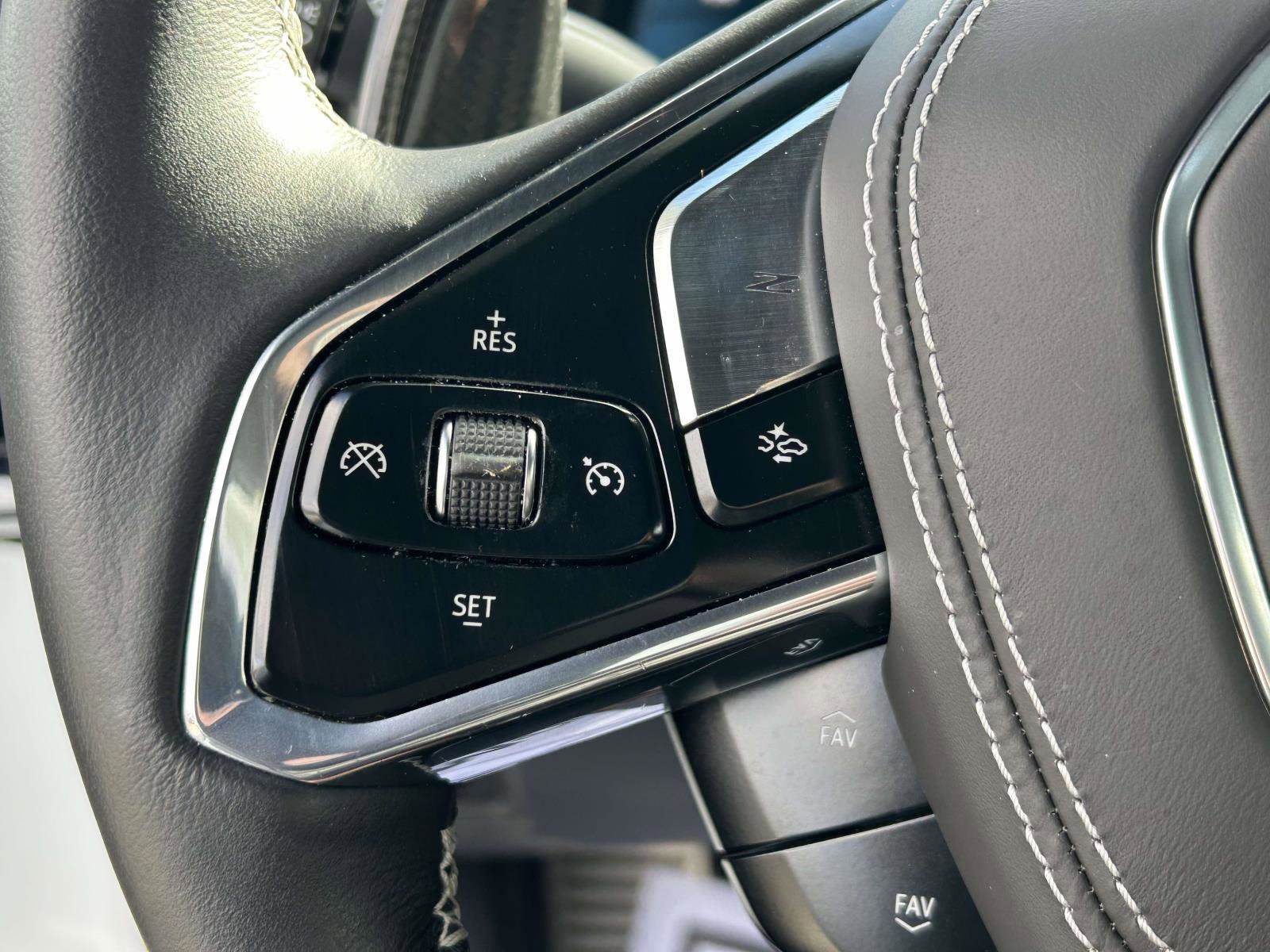 Used 2024 Chevrolet Corvette E-Ray w/ Stealth Interior Trim Package image 15