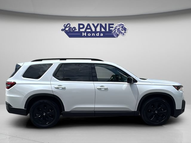 Certified 2026 Honda Pilot Black Edition image 8