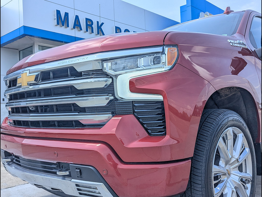 Used 2023 Chevrolet Silverado 1500 High Country w/ High Country Premium Package AWD/4WD image 12