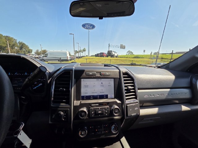 Certified 2022 Ford F250 XLT w/ XLT Premium Package AWD/4WD image 16