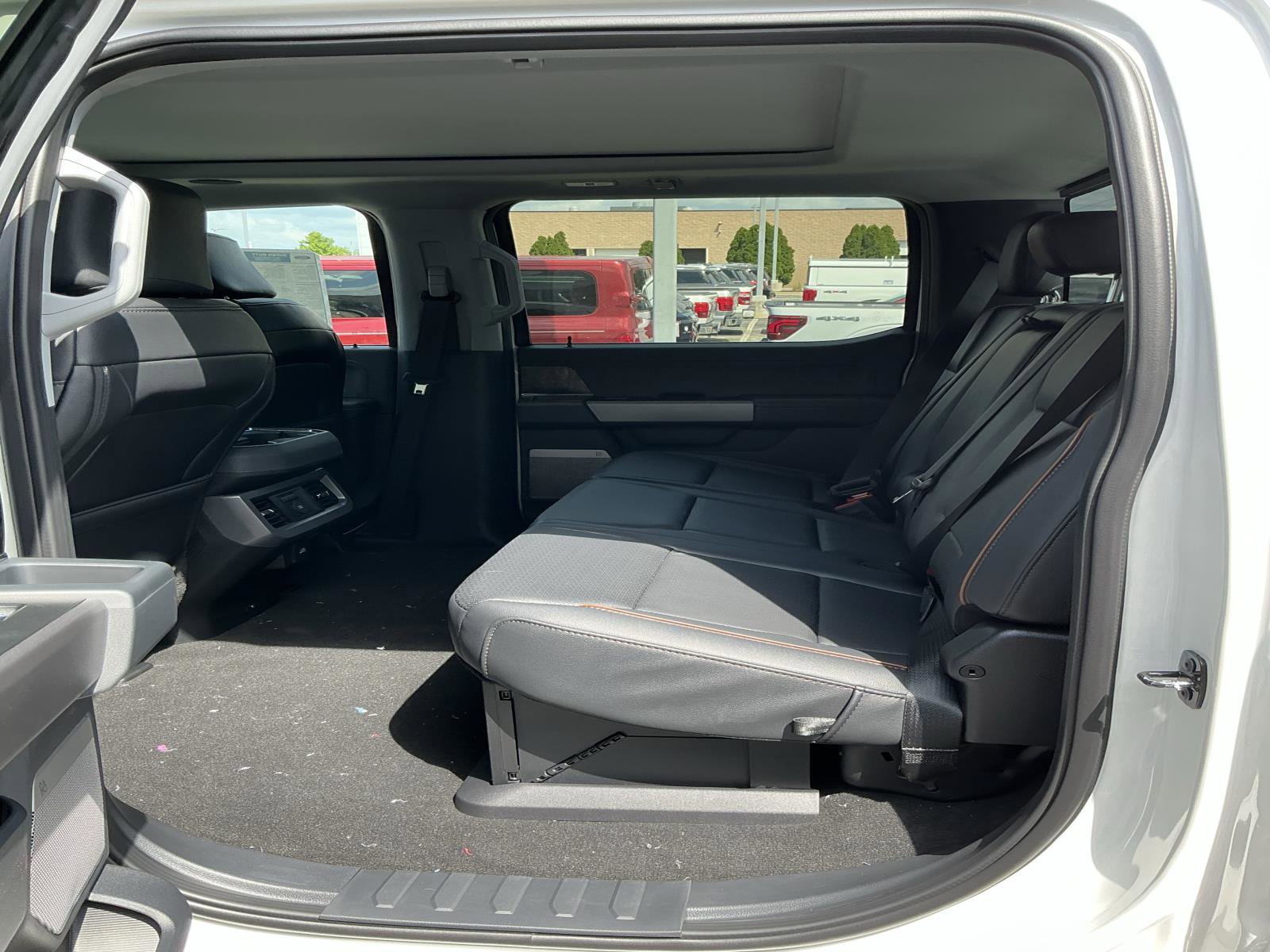 New 2026 Ford F350 Lariat w/ Lariat Ultimate Package image 23