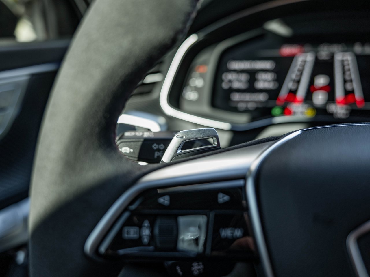 Used 2023 Audi RS 6 w/ Carbon Optic Package image 21