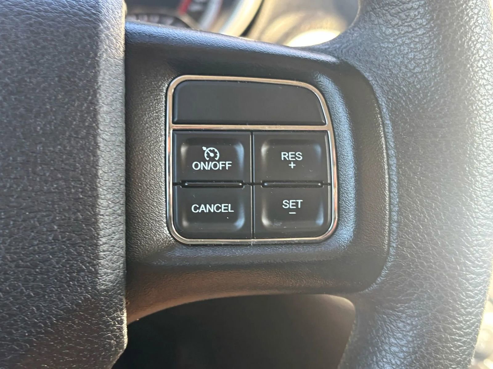 Used 2019 Dodge Journey SE image 47