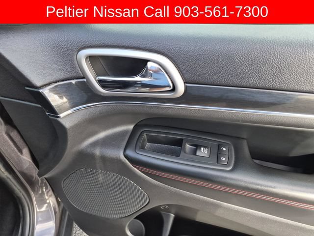 Used 2017 Jeep Grand Cherokee Trailhawk AWD/4WD image 17