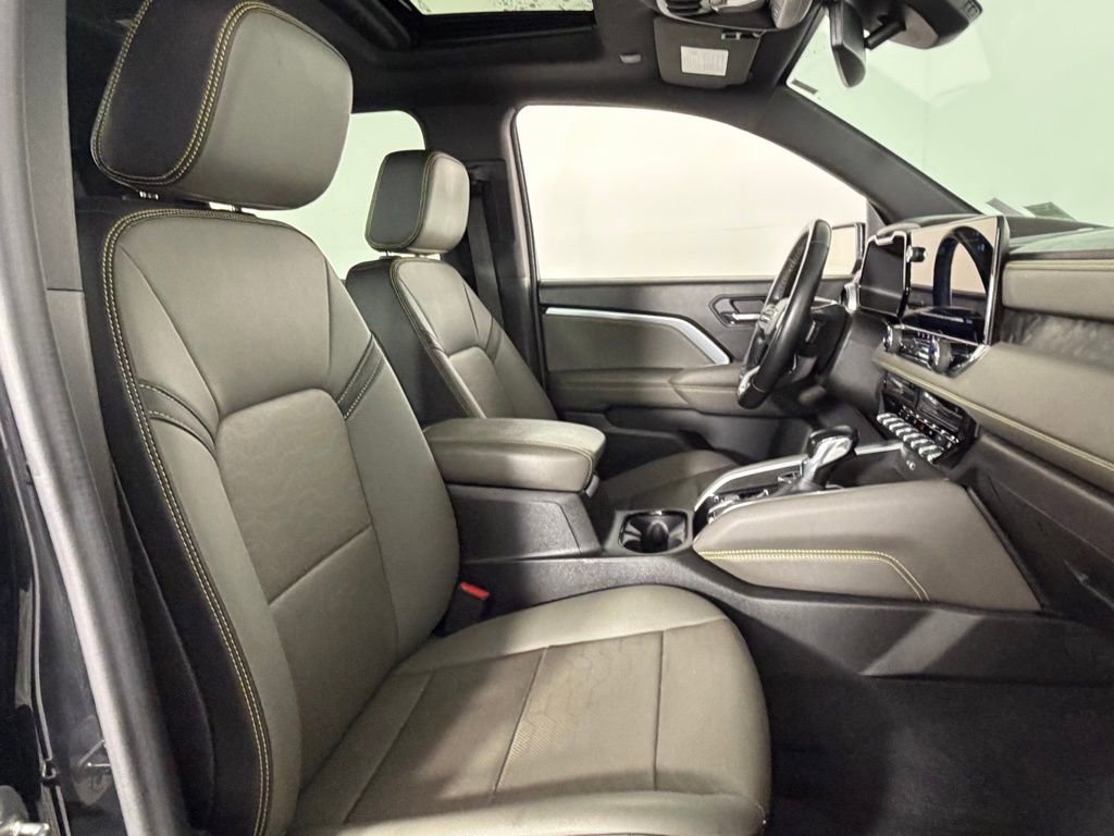 Used 2023 Chevrolet Colorado ZR2 w/ ZR2 Convenience Package III image 31