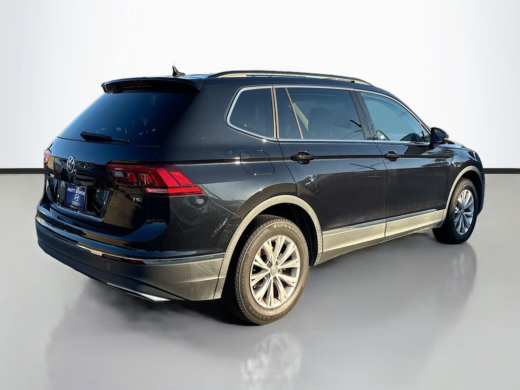 Used 2018 Volkswagen Tiguan SE w/ Front Fog Lights Package image 5