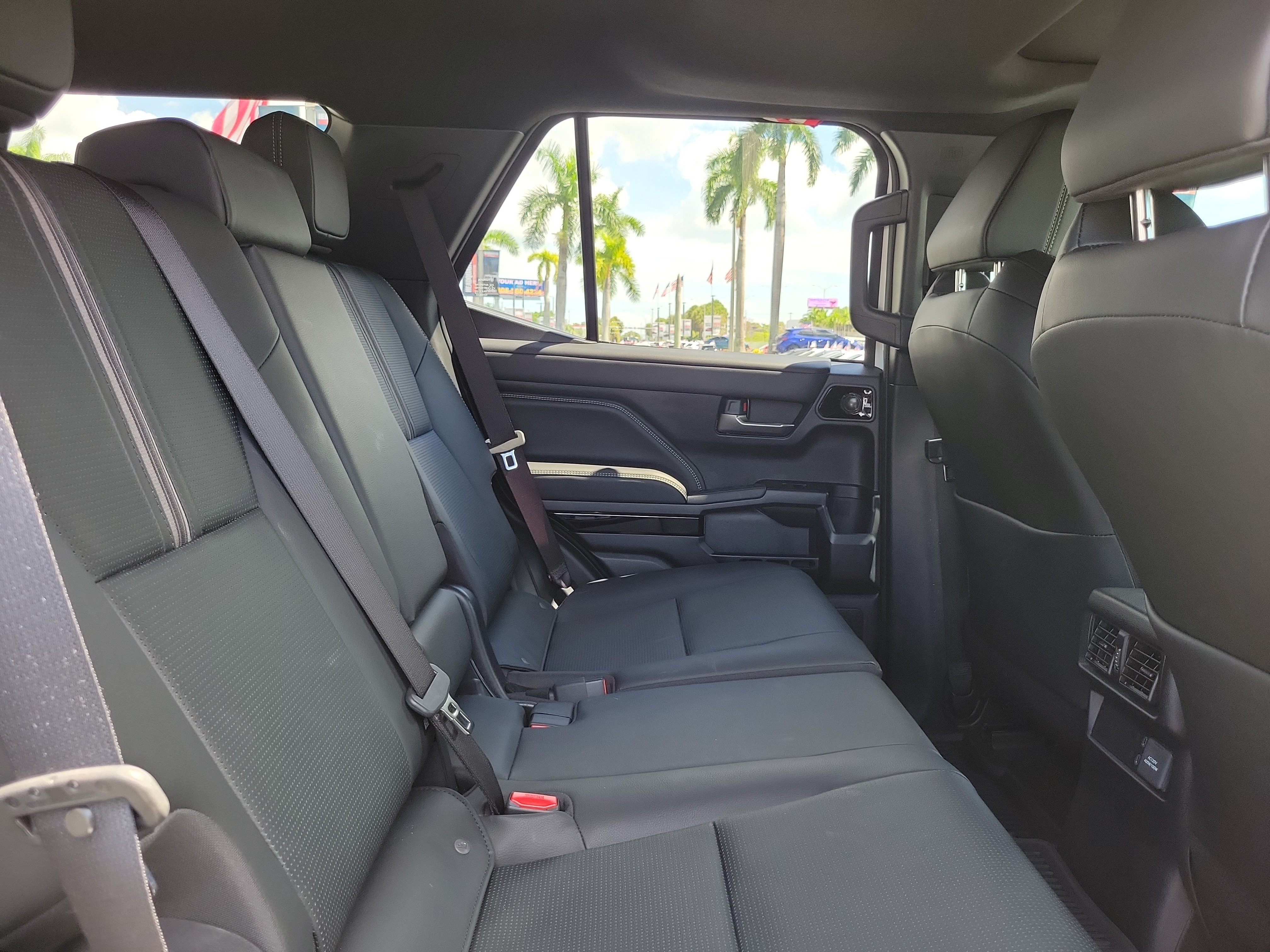 Used 2026 Toyota 4Runner Limited AWD/4WD image 15