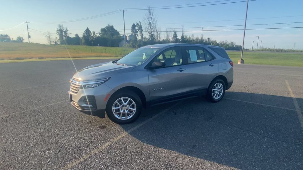 Certified 2023 Chevrolet Equinox LS w/ Driver Confidence II Package AWD/4WD image 5