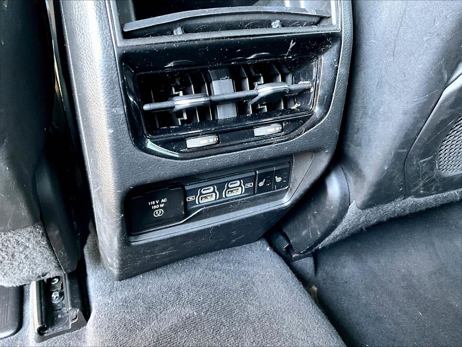 Used 2023 Jeep Grand Cherokee Limited AWD/4WD image 10