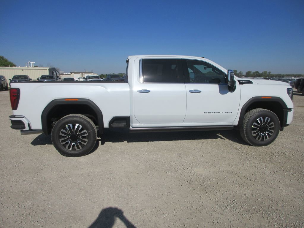 New 2026 GMC Sierra 2500 Denali Ultimate AWD/4WD image 3
