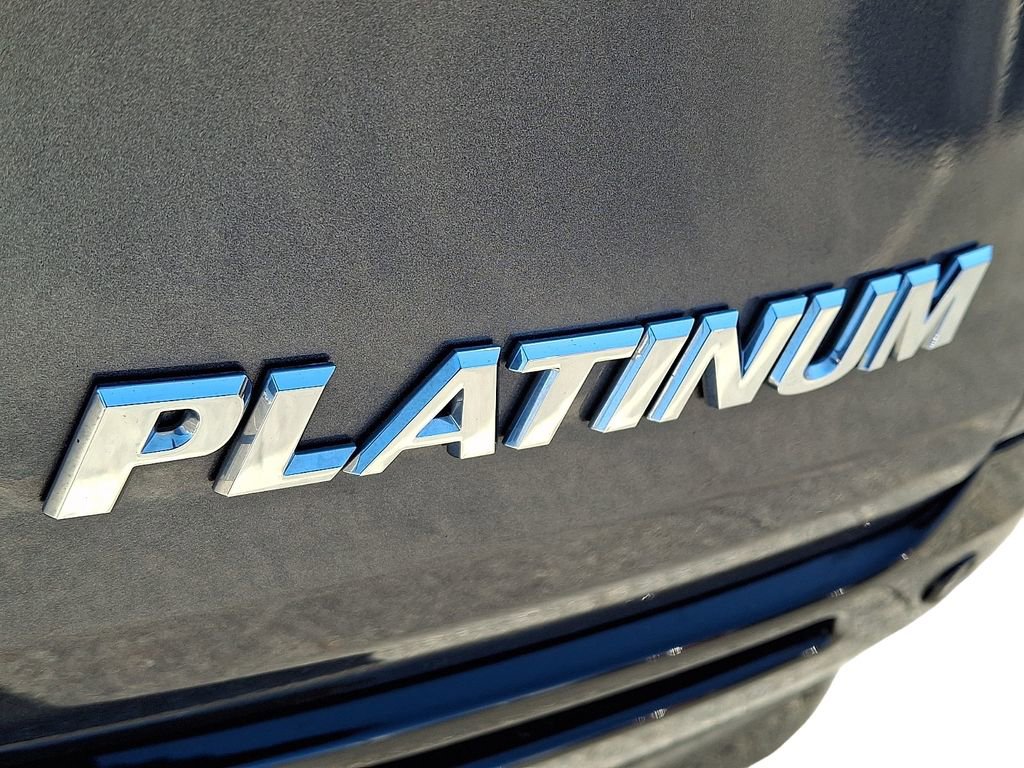 Used 2025 Toyota Sienna Platinum image 30