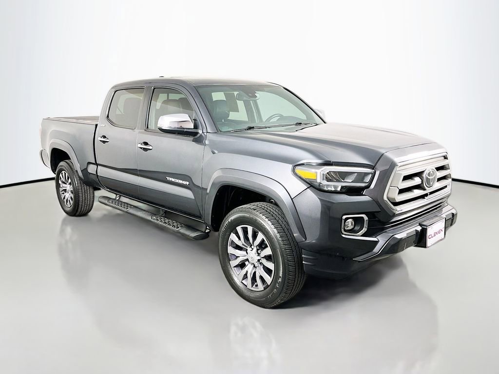 Used 2022 Toyota Tacoma Limited image 4