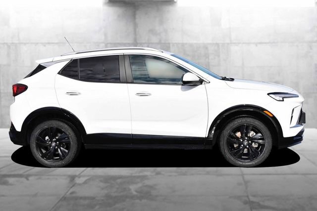 Used 2024 Buick Encore GX Sport Touring image 5