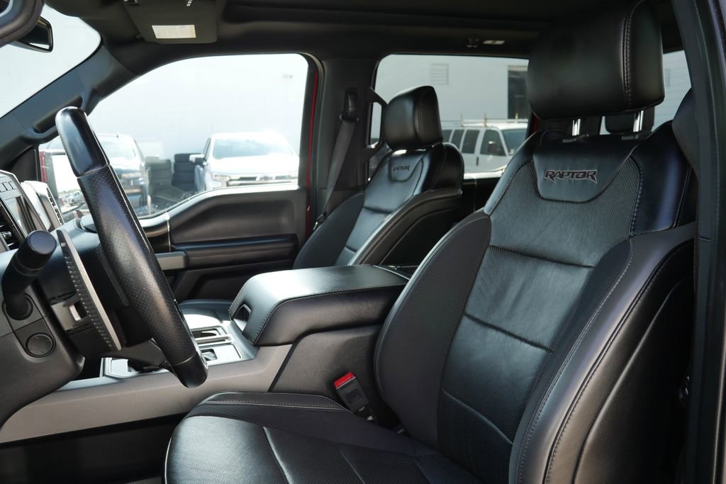 Used 2019 Ford F150 Raptor w/ Equipment Group 802A Luxury AWD/4WD image 9