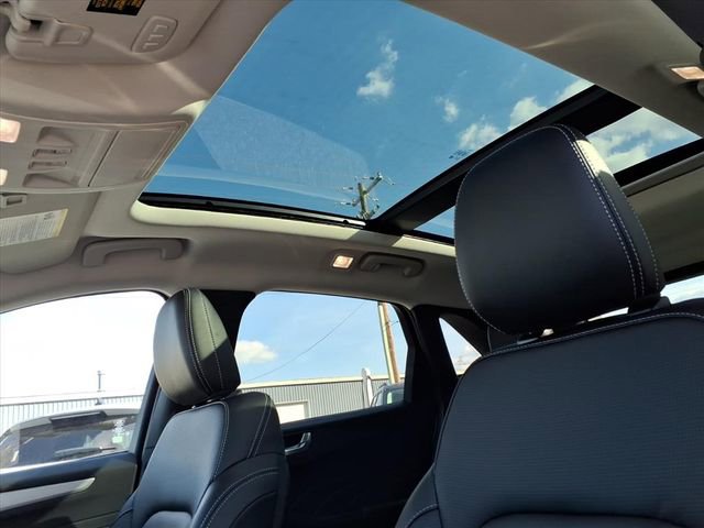 New 2025 Ford Escape FWD w/ PHEV Premium Package image 5